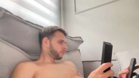 leozinhohd online show from December 14, 7:07 pm