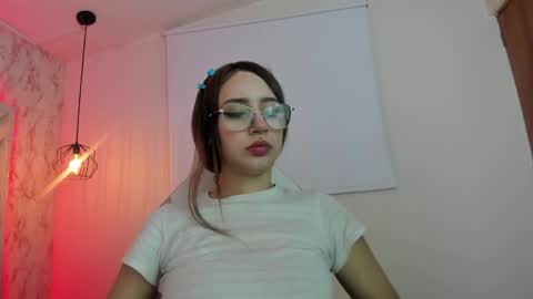   online show from May 25, 11:38 am