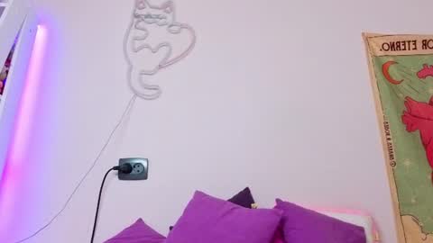 Snapshot of lery_dely chatting on August 10, 2:59 am Valerie online show from August 10, 2:59 am
