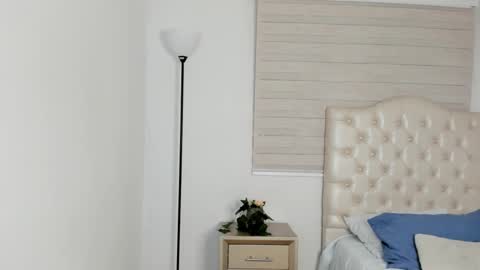 Leyla  online show from December 19, 12:12 pm