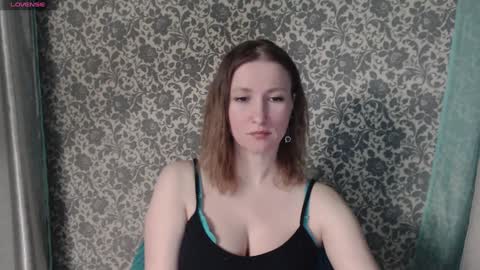 Snapshot of lesanamagic chatting on December 14, 8:40 pm LesanaMagic online show from December 14, 8:40 pm