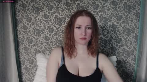 Snapshot of lesanamagic chatting on February 19, 8:31 pm LesanaMagic online show from February 19, 8:31 pm