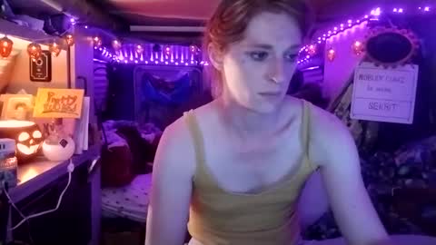 LesleyGumGrass- The Boring Trans girl online show from September 12, 12:11 am