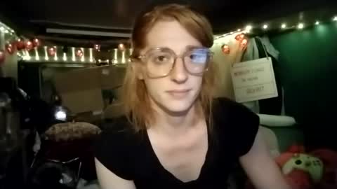Snapshot of lesleygumgrass chatting on June 16, 4:04 am LesleyGumGrass- The Boring Trans girl online show from June 16, 4:04 am
