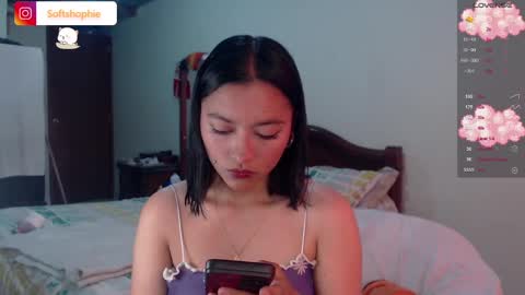 Snapshot of leslie__anderson chatting on February 12, 8:50 pm Leslie online show from February 12, 8:50 pm