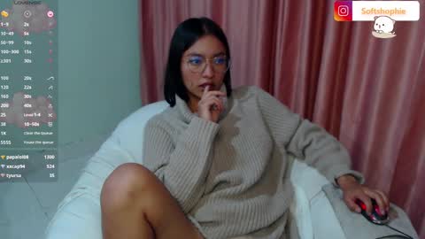 Snapshot of leslie__anderson chatting on March 8, 8:33 am Leslie online show from March 8, 8:33 am