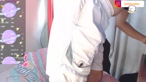 Snapshot of leslie__anderson chatting on September 20, 12:17 pm Leslie online show from September 20, 12:17 pm