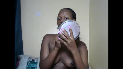 Snapshot of leslie_bebby2 chatting on March 2, 1:36 am leslie online show from March 2, 1:36 am