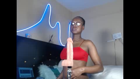 Snapshot of leslie_bebby2 chatting on September 21, 6:20 pm leslie online show from September 21, 6:20 pm