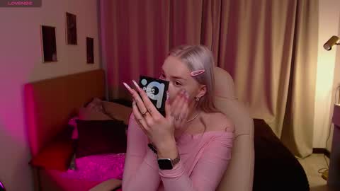 Stacey online show from February 28, 7:42 am