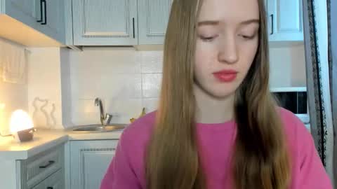  LESLIE   online show from November 30, 8:40 am