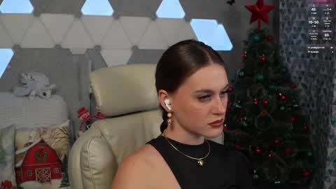 Snapshot of lesliekorfs chatting on December 10, 10:05 pm LeslieKorfs online show from December 10, 10:05 pm