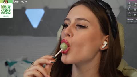 Snapshot of lesliekorfs chatting on January 27, 1:59 am LeslieKorfs online show from January 27, 1:59 am