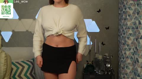 Snapshot of lesliekorfs chatting on February 7, 1:25 am LeslieKorfs online show from February 7, 1:25 am