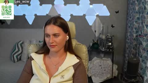 Snapshot of lesliekorfs chatting on September 18, 8:33 pm LeslieKorfs online show from September 18, 8:33 pm