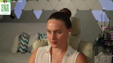 Snapshot of lesliekorfs chatting on September 23, 8:01 pm LeslieKorfs online show from September 23, 8:01 pm