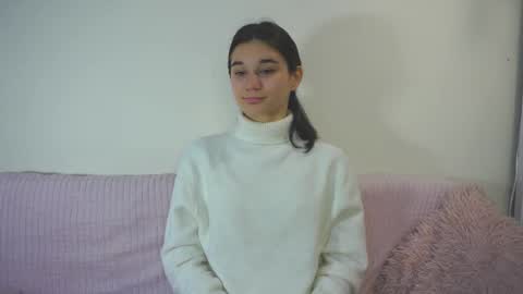 Naomi online show from October 21, 8:20 pm