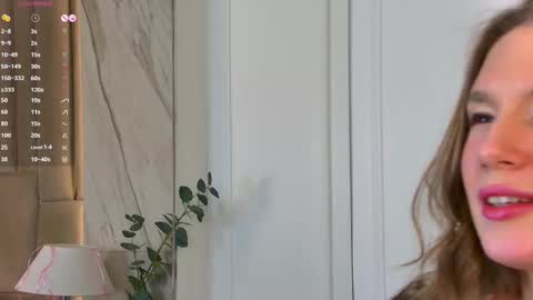 Leslie online show from February 25, 8:47 am