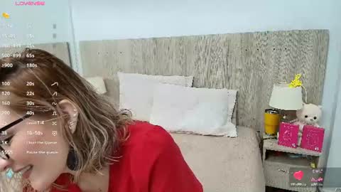 Lesly Santodomingo online show from July 28, 11:28 am