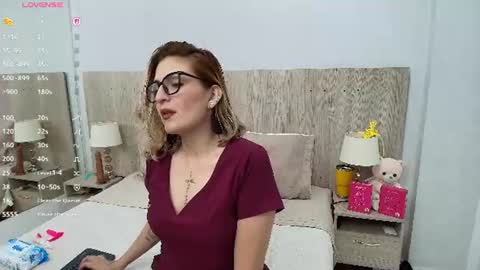 Lesly Santodomingo online show from July 30, 11:31 am
