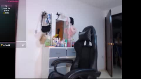 lesly online show from October 18, 1:08 am