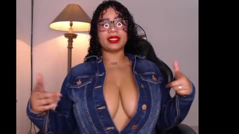 Snapshot of leslycarsson chatting on April 30, 2:18 am lesly online show from April 30, 2:18 am