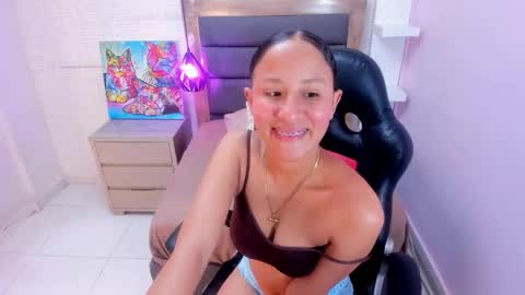   online show from February 10, 7:51 pm