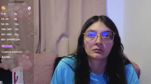 lessliee online show from May 5, 7:16 am
