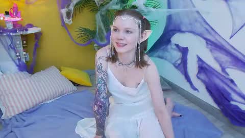 Lessy online show from October 24, 3:03 am