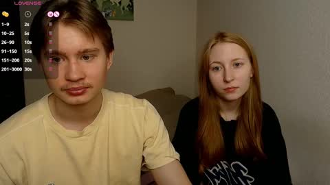 Snapshot of lessyxjhony chatting on March 6, 5:43 pm Alisa Jhony online show from March 6, 5:43 pm