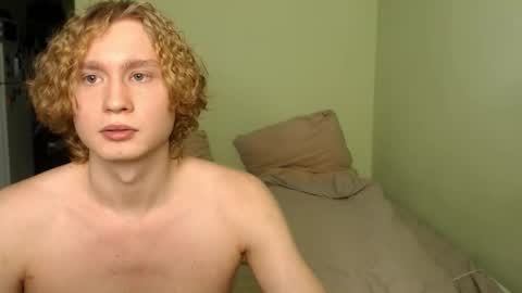 Snapshot of lessyxjhony chatting on November 20, 11:21 am Alisa Jhony online show from November 20, 11:21 am