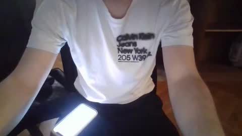 neoglo online show from December 22, 6:05 pm