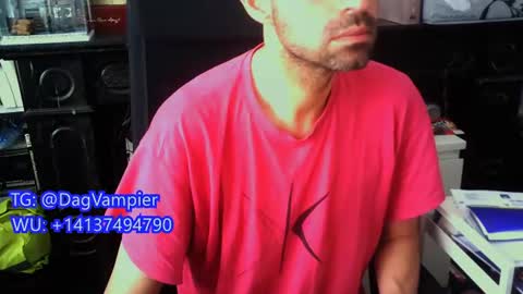 Snapshot of lestat_82 chatting on June 30, 2:29 pm Vampiro Diurno online show from June 30, 2:29 pm