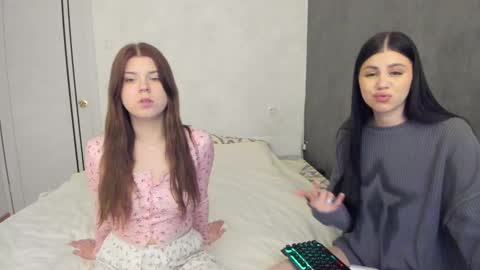 Snapshot of let_me_seee chatting on February 10, 5:30 pm Fiona online show from February 10, 5:30 pm