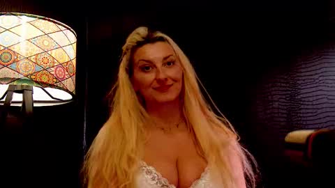 Snapshot of leticiareys chatting on January 14, 3:28 pm leticiareys online show from January 14, 3:28 pm