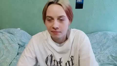 letitiaboteler online show from December 4, 11:08 am