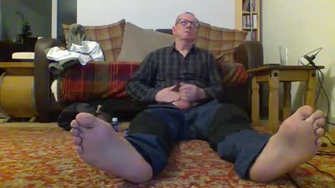 Snapshot of letmestrip chatting on December 31, 12:11 am paul online show from December 31, 12:11 am