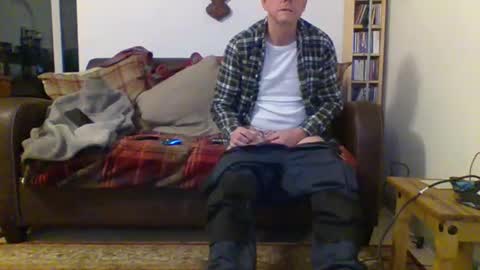 Snapshot of letmestrip chatting on February 13, 12:24 am paul online show from February 13, 12:24 am