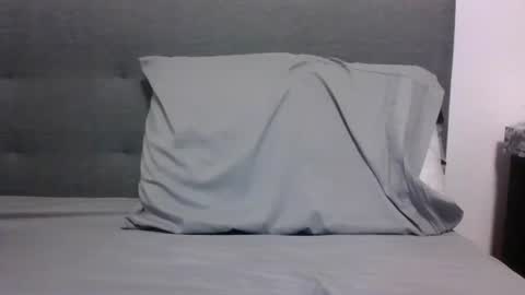 lets_play143 online show from October 27, 12:26 am