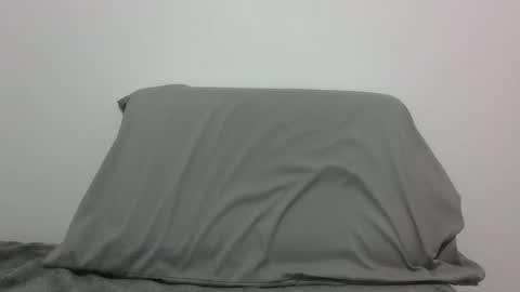 lets_play143 online show from April 29, 4:16 am