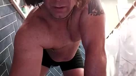 Snapshot of letsrock3898 chatting on November 22, 4:55 am letsrock3898 online show from November 22, 4:55 am