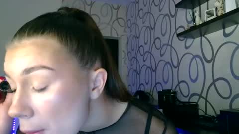 Emily online show from November 8, 3:56 pm