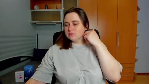 Naomi online show from May 31, 6:21 am