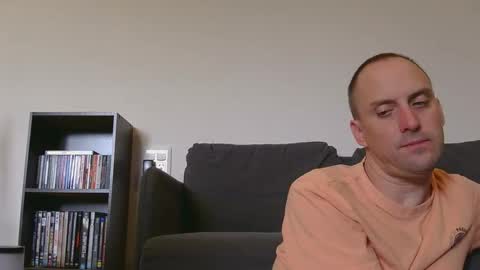 Snapshot of lettucespice chatting on April 2, 2:20 am lilithgaze online show from April 2, 2:20 am