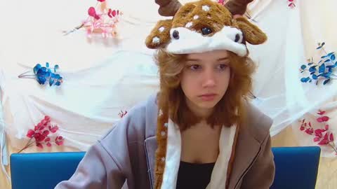 Snapshot of letty_curly chatting on December 18, 6:10 am letty_curly online show from December 18, 6:10 am