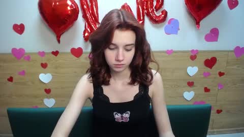 Snapshot of letty_curly chatting on February 21, 12:17 pm letty_curly online show from February 21, 12:17 pm