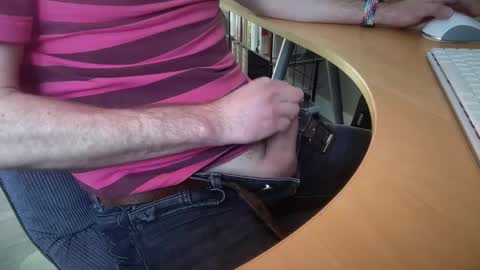 Snapshot of leukurrt chatting on March 2, 8:10 am leukurrt online show from March 2, 8:10 am