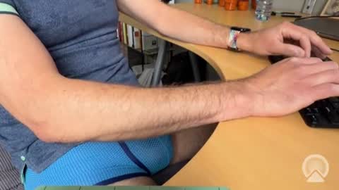 leukurrt online show from June 15, 8:38 am