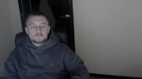 Snapshot of lev1ngston chatting on December 29, 11:40 am lev1ngston online show from December 29, 11:40 am