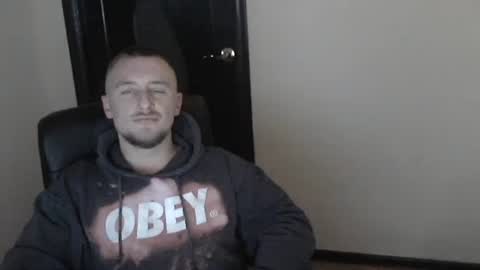 Snapshot of lev1ngston chatting on January 2, 3:51 pm lev1ngston online show from January 2, 3:51 pm